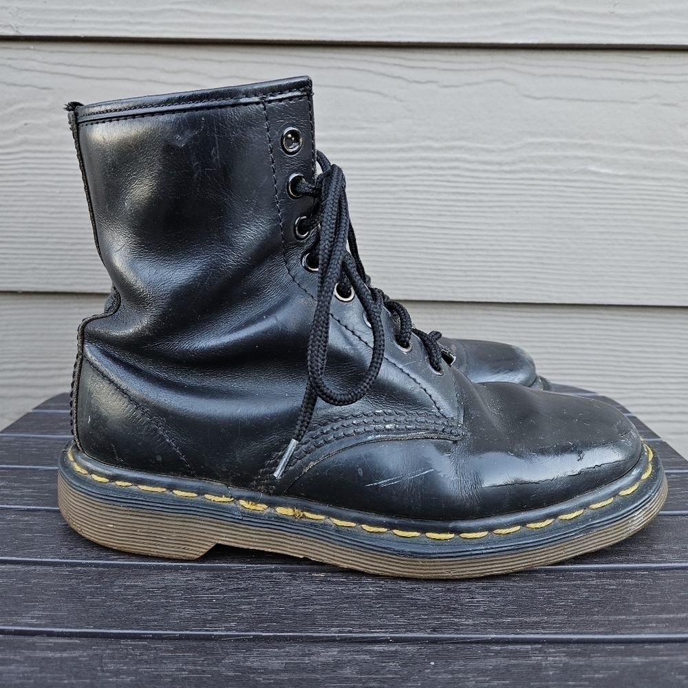 Dr. Martens Made in England Leather Lace Up Boots Black Womens Size 8 Vintage